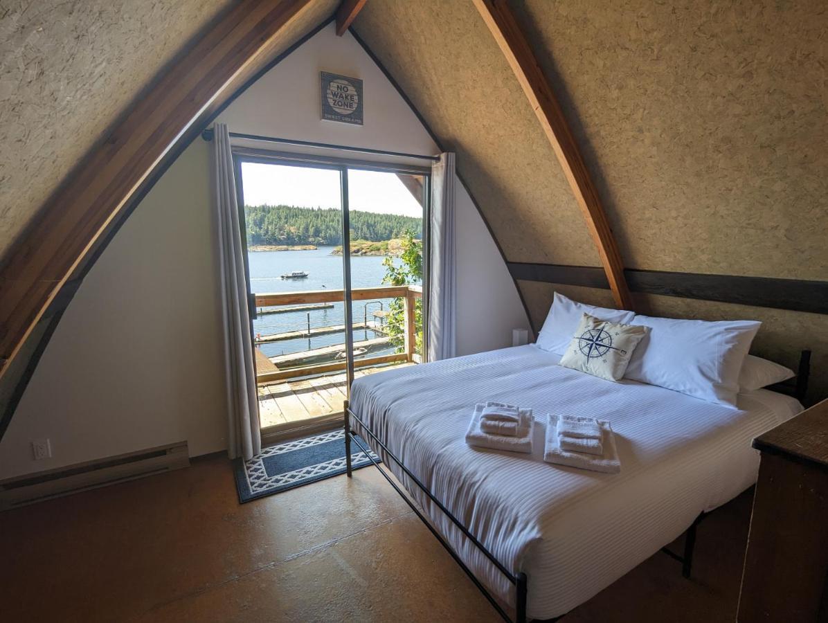 Jade Resort-Oceanfront Suites In Gowlland Harbour Heriot Bay ภายนอก รูปภาพ