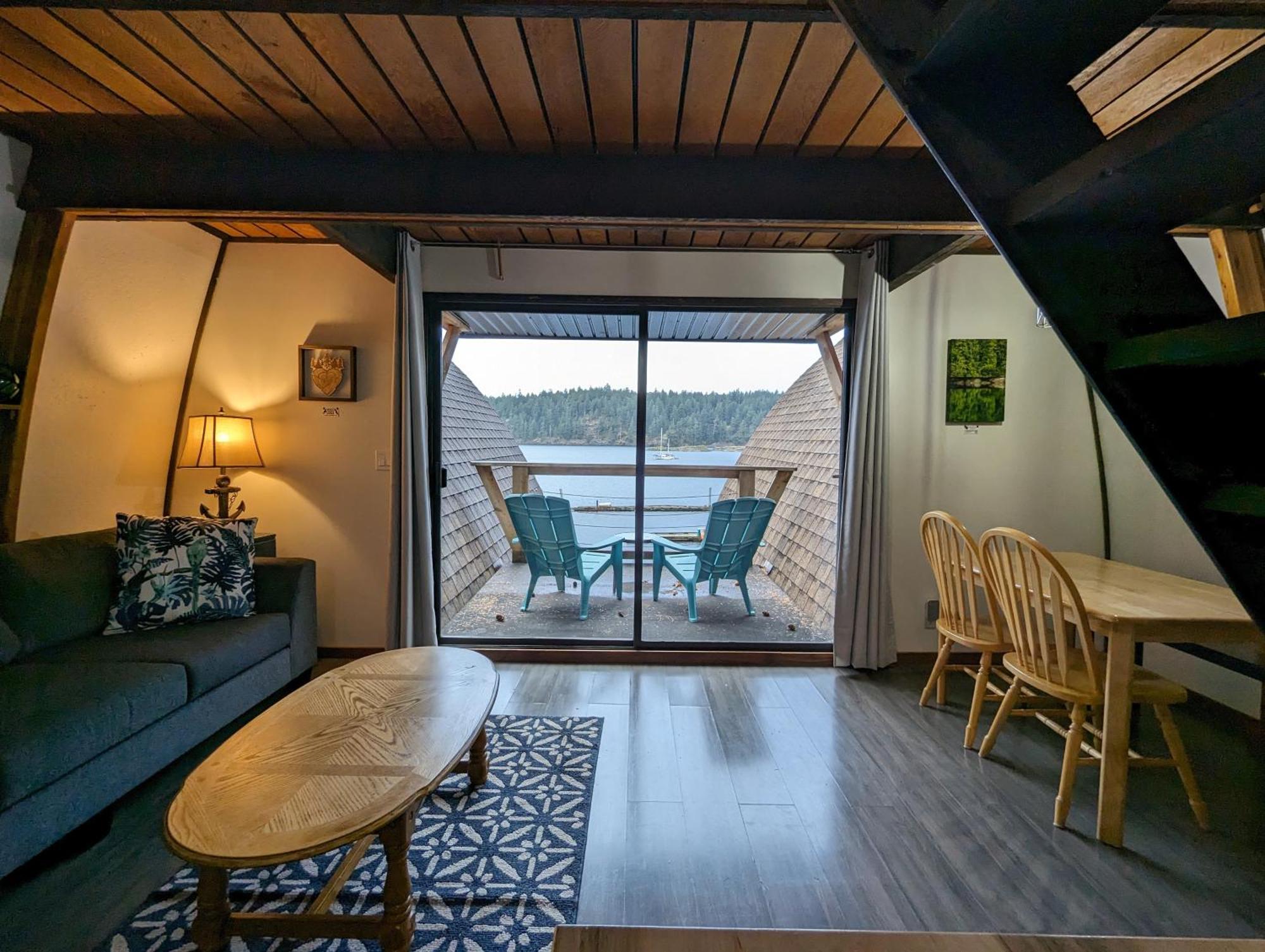 Jade Resort-Oceanfront Suites In Gowlland Harbour Heriot Bay ภายนอก รูปภาพ