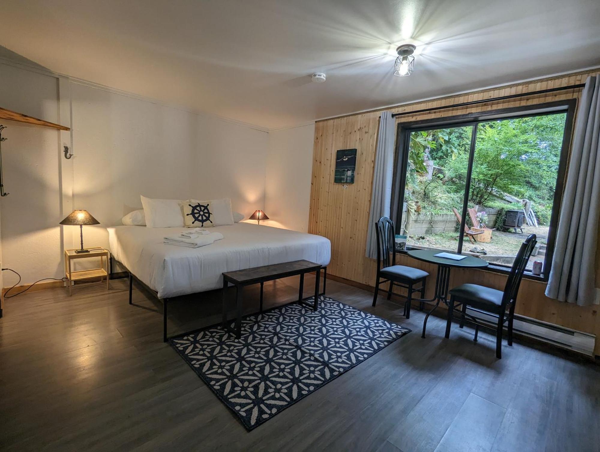 Jade Resort-Oceanfront Suites In Gowlland Harbour Heriot Bay ห้อง รูปภาพ